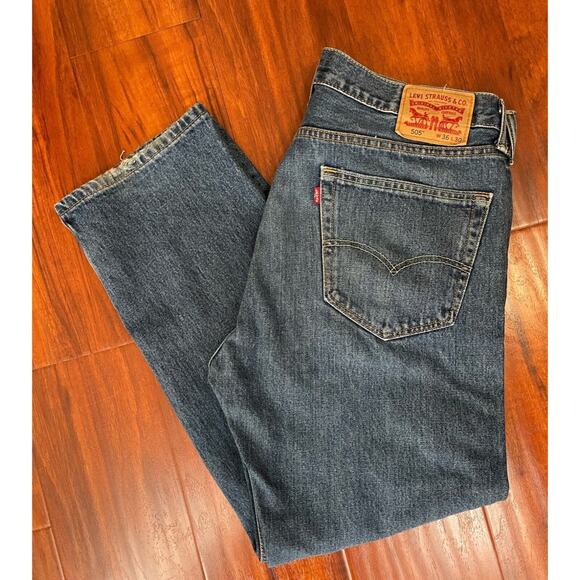 Levi's 505 Classic Straight 5 Pocket Jeans Men's‎ Size 36x30 Medium Wash Denim - Picture 1 of 11